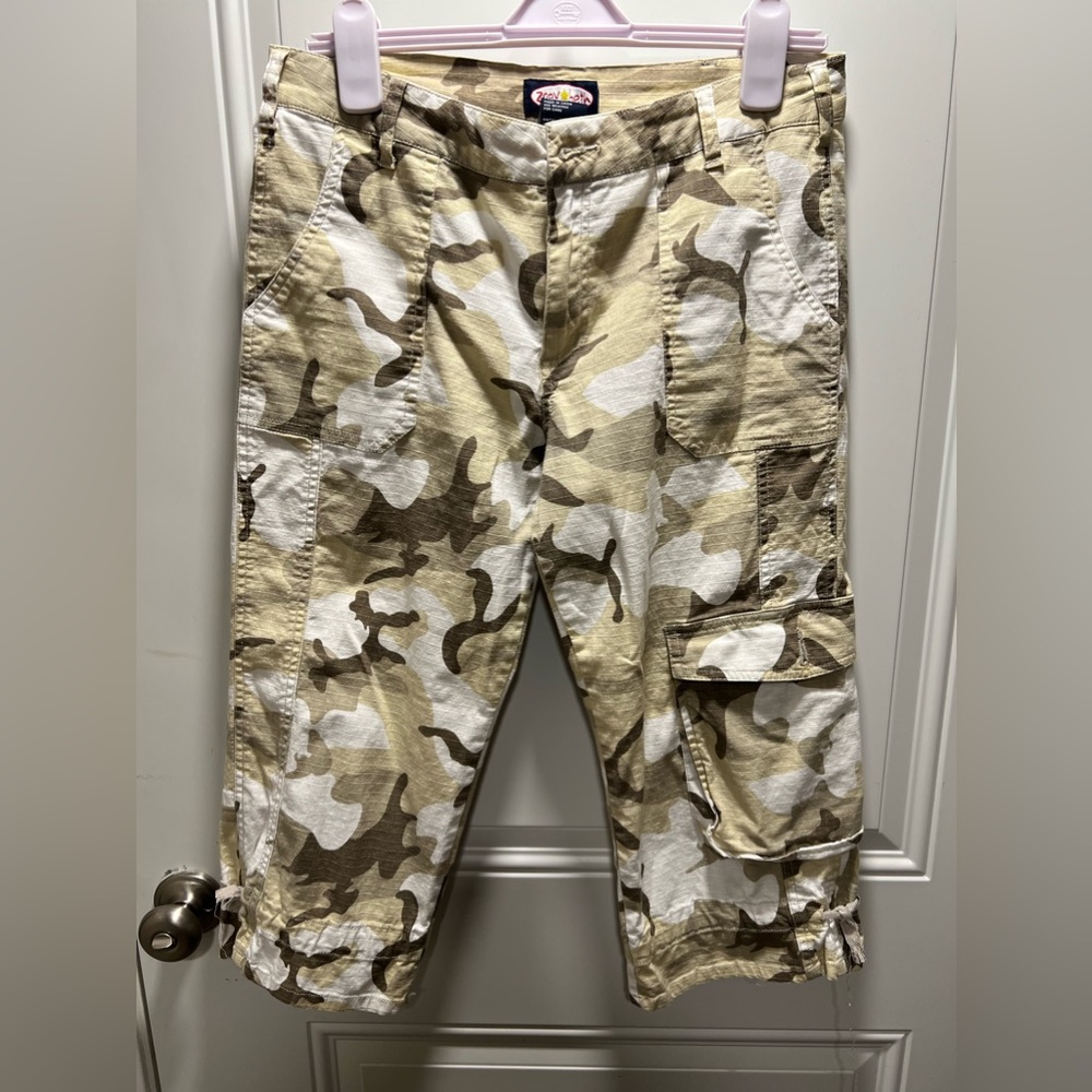 WOMENS SIZE M CAPRIS